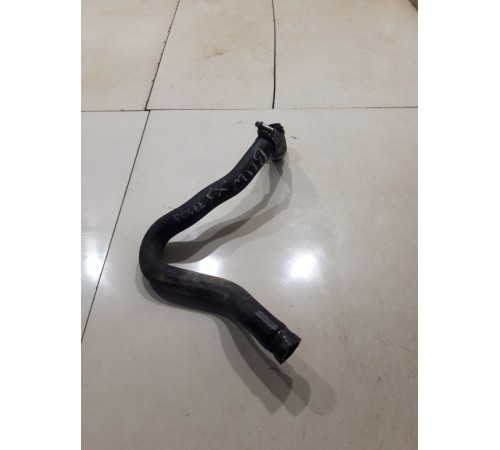 Патрубок системы охлаждения