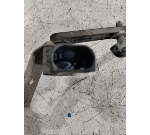 Датчик высоты дорожного просвета задний левый