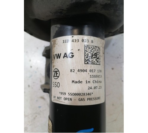 Амортизатор передний правый в сборе