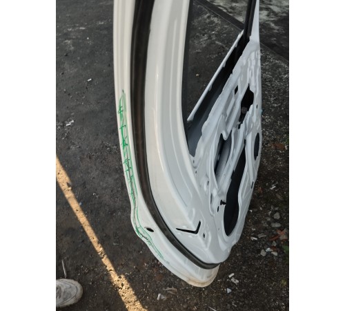 Дверь задняя левая