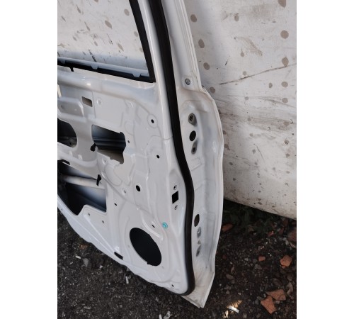 Дверь задняя левая