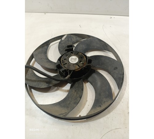 Вентилятор охлаждения двигателя