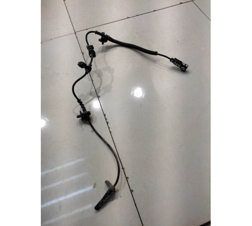 Датчик ABS (передний, правый)