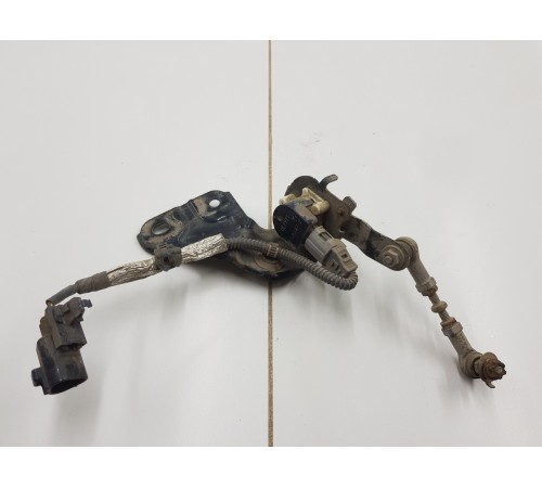 Датчик высоты дорожного просвета задний правый