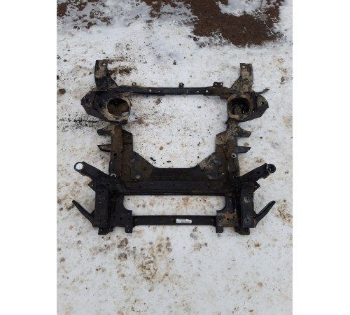 Балка подвески передняя (подрамник)