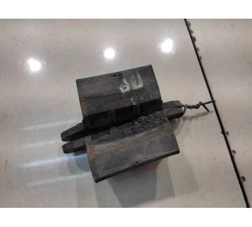 Уплотнитель крышки багажника(левый, правый)