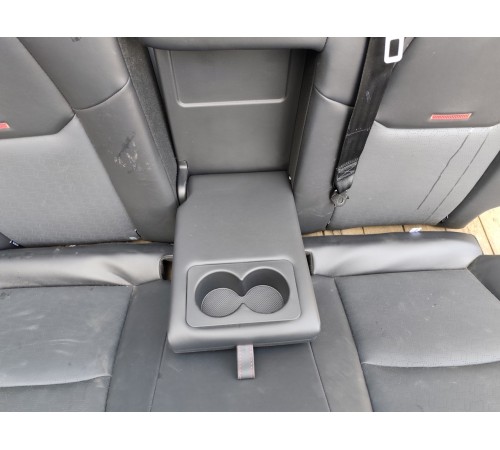 Задний ряд сидений