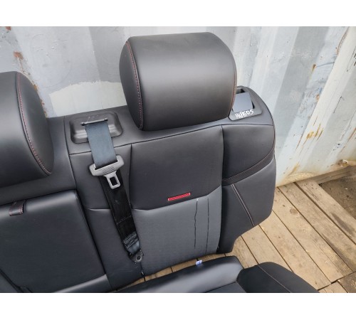 Задний ряд сидений