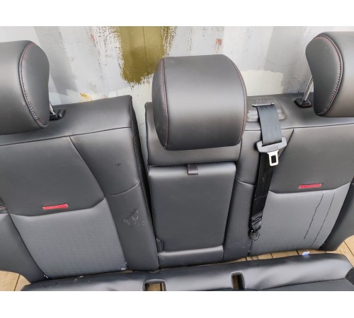 Задний ряд сидений