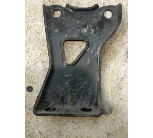 Кронштейн впускного коллектора