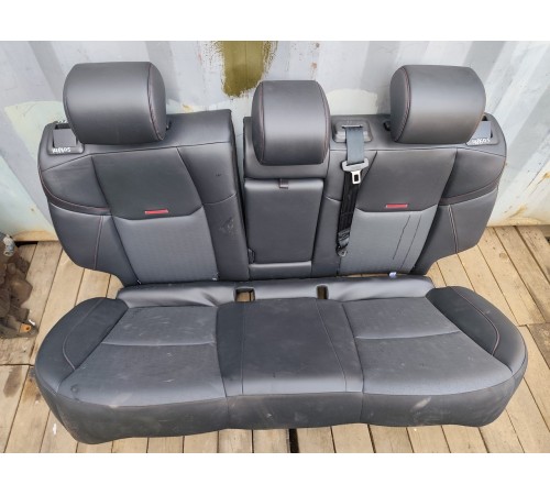 Задний ряд сидений