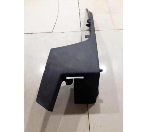 Накладка стойки (задняя правая)