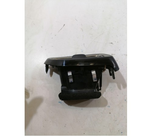 Воздушный дефлектор передний левый