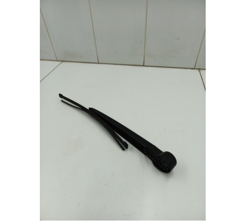 Поводок стеклоочистителя задний