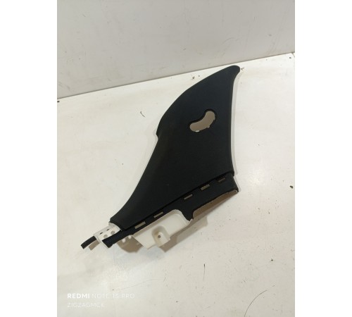 Обшивка задней стойки левая