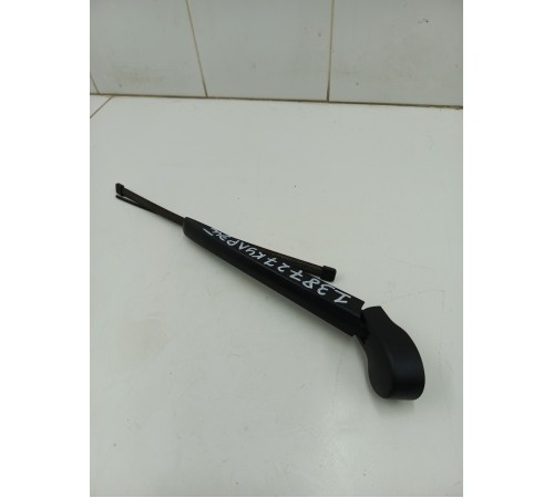 Поводок стеклоочистителя задний