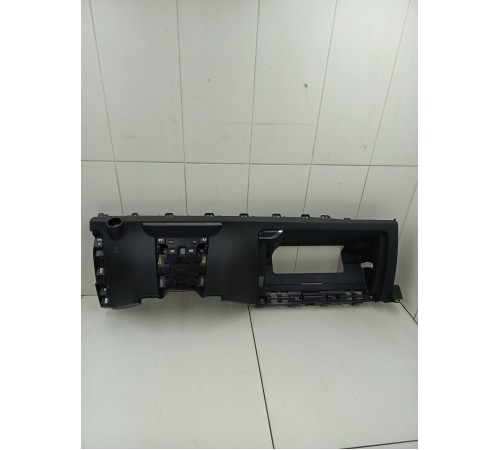 Накладка торпедо правая под бардачок