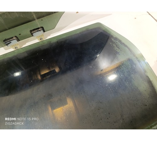 Стекло двери заднее левое