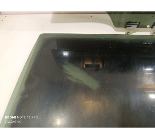 Стекло двери заднее левое