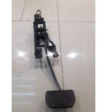 Педаль тормоза/сцепления