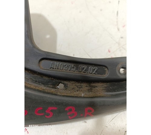 Брызговик задний правый