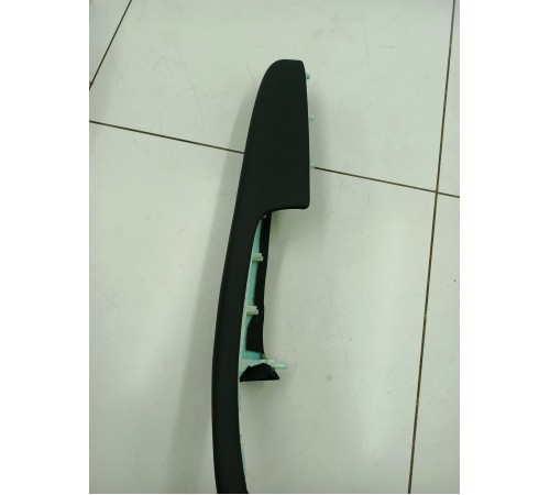 Подлокотник обшивки двери передний левый