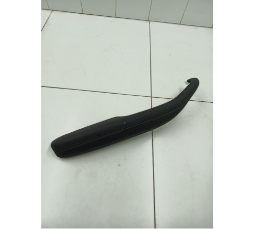 Подлокотник обшивки двери передний левый