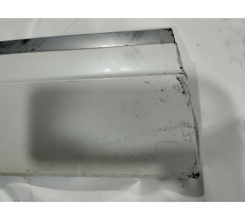 Накладка двери (передняя левая)