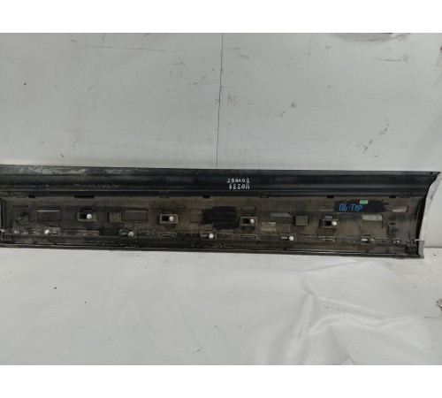 Накладка двери (передняя левая)