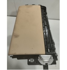 Подлокотник центральной консоли