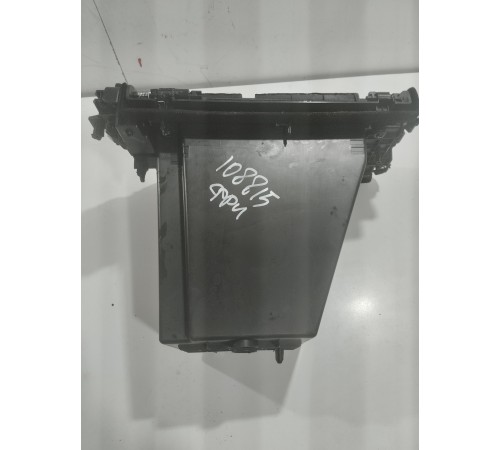 Подлокотник центральной консоли