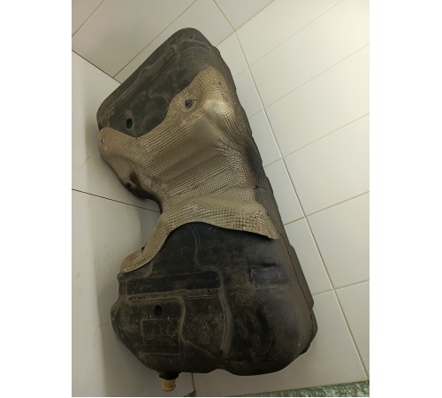 Бак топливный