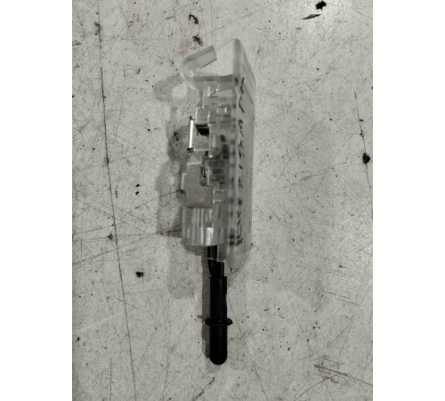 Плафон внутреннего освещения салона