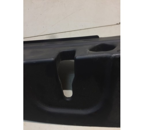 Накладка замка багажника