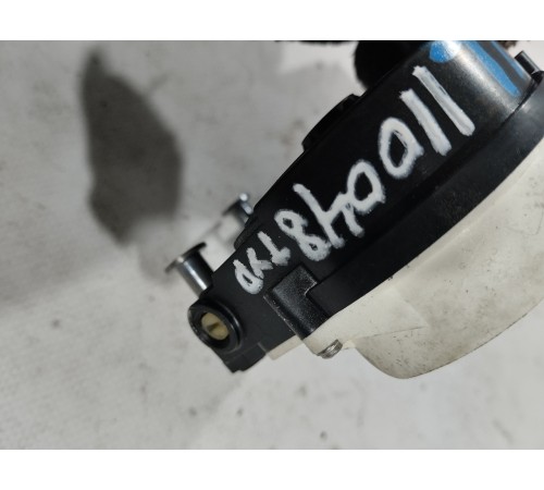 Доводчик двери (передний левый)