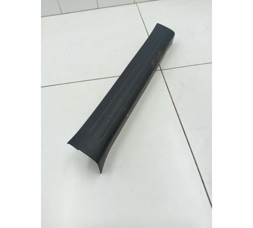 Накладка на порог передняя правая