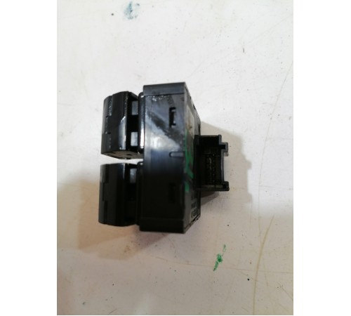 Кнопка стеклоподъемника задняя левая