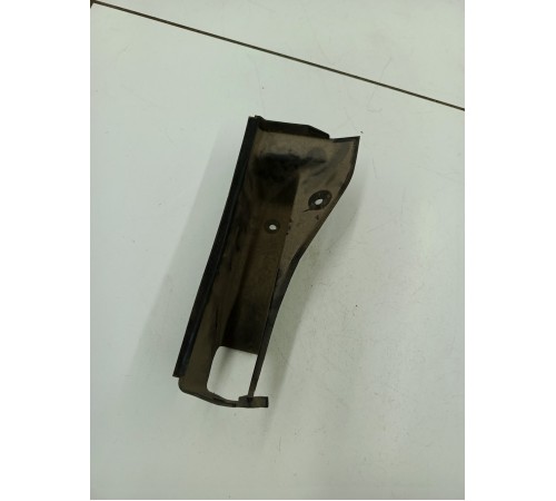 Брызговик передний правый