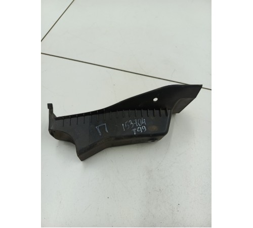 Брызговик передний правый