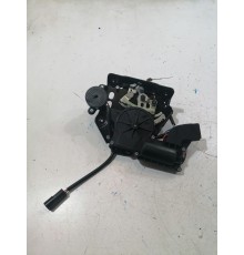 Замок двери багажника