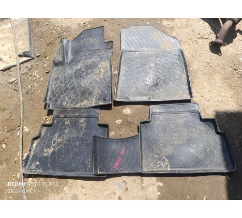 Комплект ковриков салона