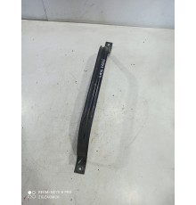 Крепление топливного бака