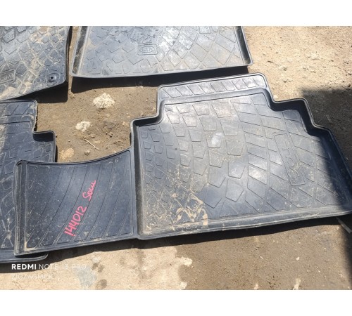 Комплект ковриков салона