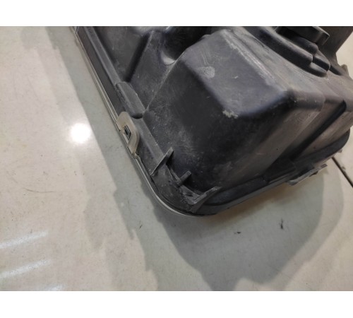 Фара (передняя,правая)