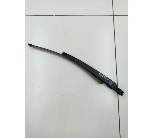 Поводок крышки багажника