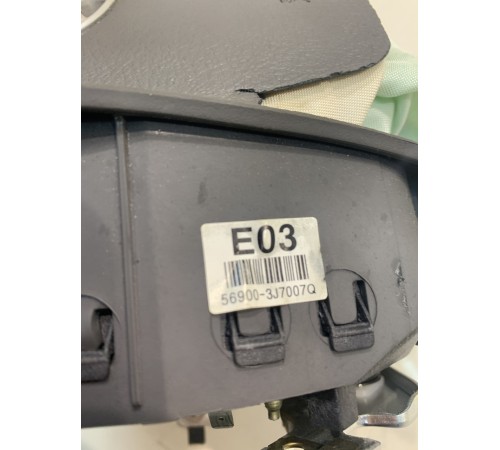 Подушка безопасности водителя