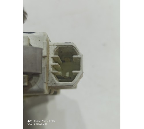 Плафон внутреннего освещения салона