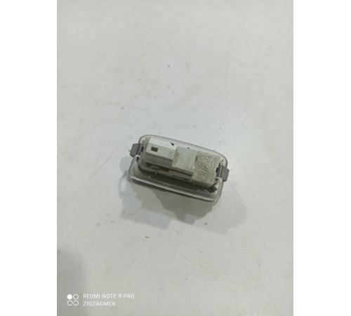 Плафон внутреннего освещения салона