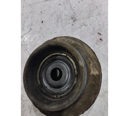 Опора амортизатора(передняя правая)