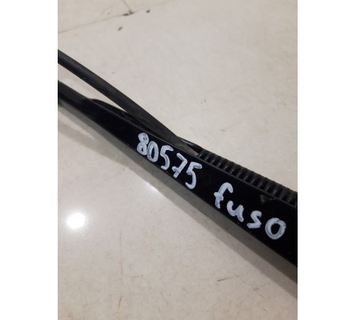 Рычаг стеклоочистителя (правый)